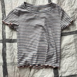 Cute cropped striped shirt